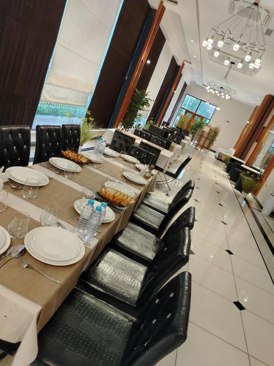 Ziyorat Luxury Hotel Fergana Exterior foto