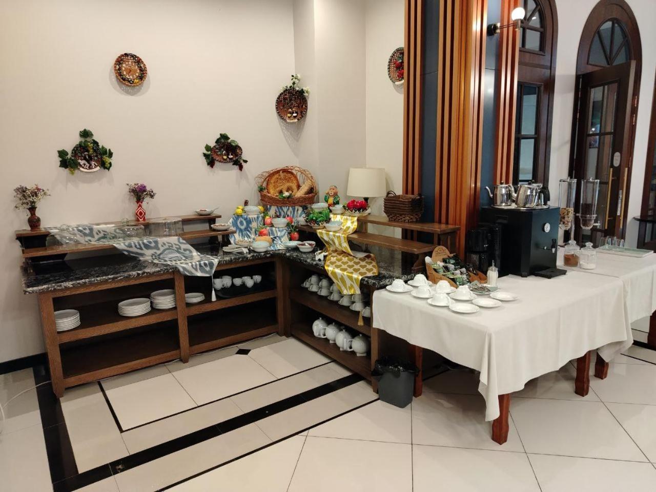 Ziyorat Luxury Hotel Fergana Exterior foto