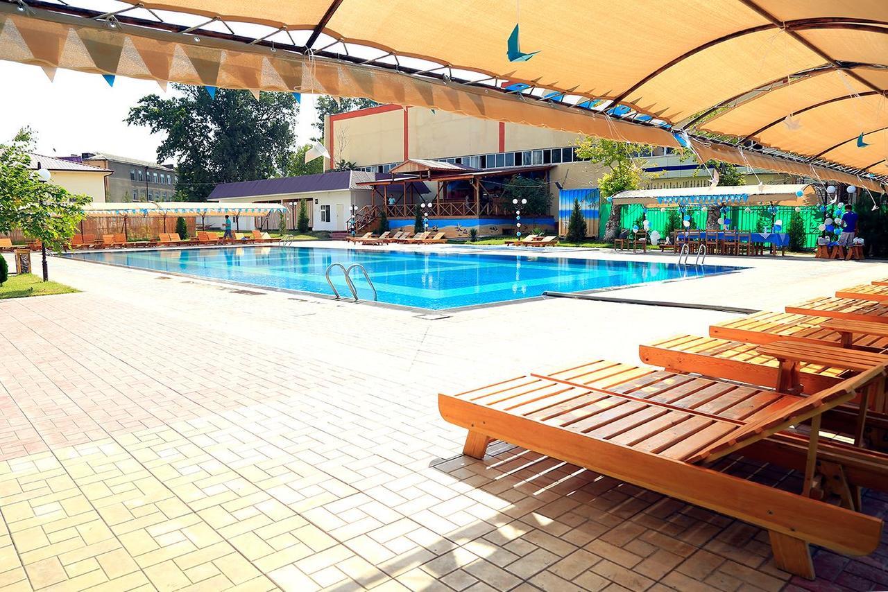 Ziyorat Luxury Hotel Fergana Exterior foto