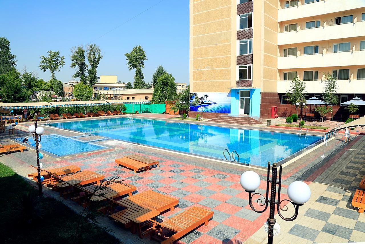Ziyorat Luxury Hotel Fergana Exterior foto